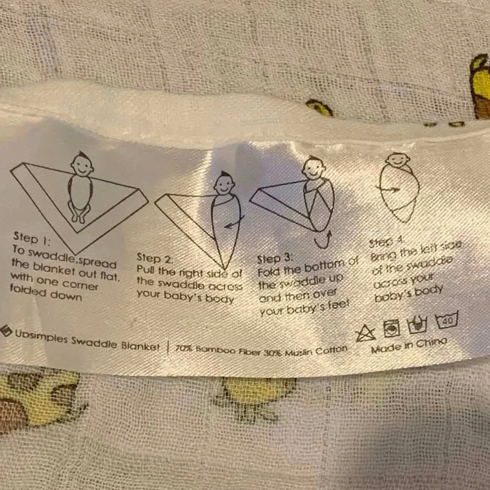 Upsimples Swaddle Blanket Kids OS White Giraffe Print Bamboo Muslin Safari Core